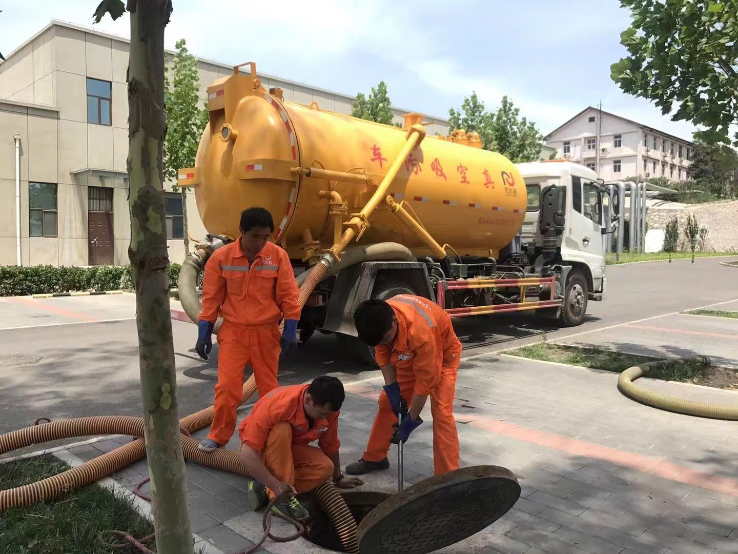 绿园化粪池清理与5-8吨吸粪车施工效率分析